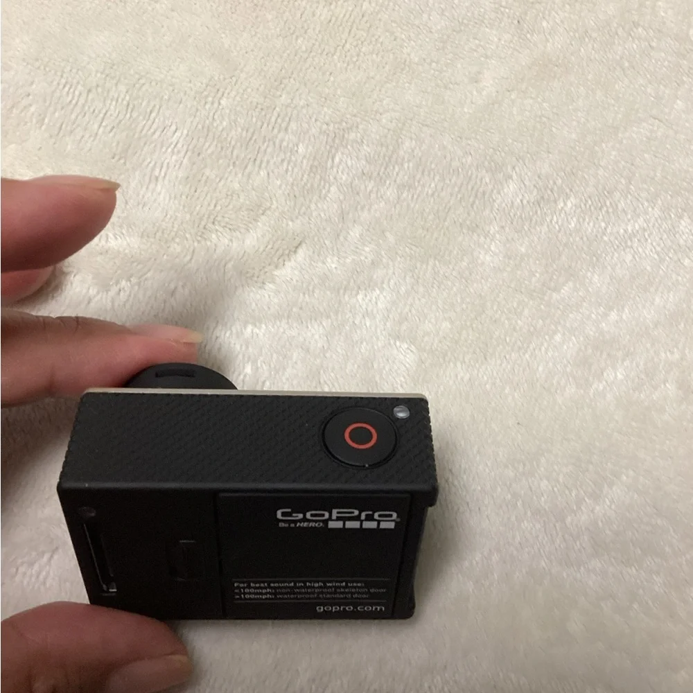 GoPro HERO 3 Grey, Underwater Photography Camera with Wide-Angle Lens